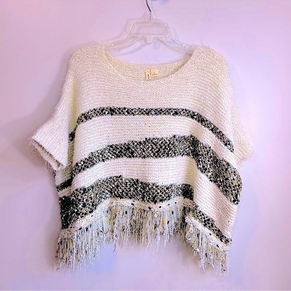 NWT Anthropologie Moth Crewneck Ivory with Metallic Thread Poncho Size Small - Picture 1 of 15